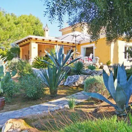 Sleeps 6 Pool Вилла *